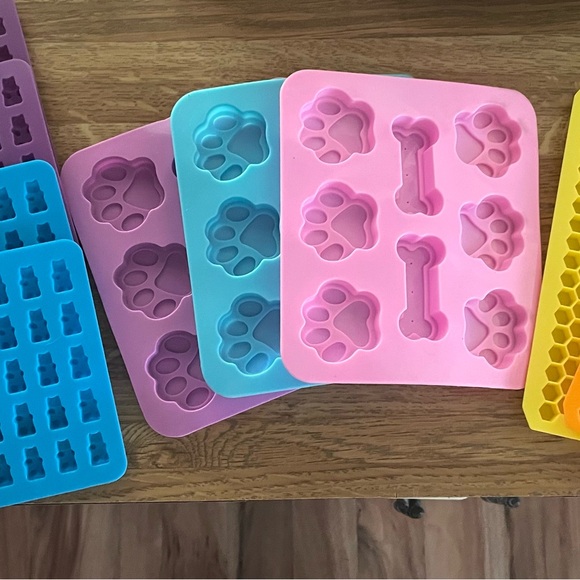 Other - Bundle of Colorful Silicone Molds